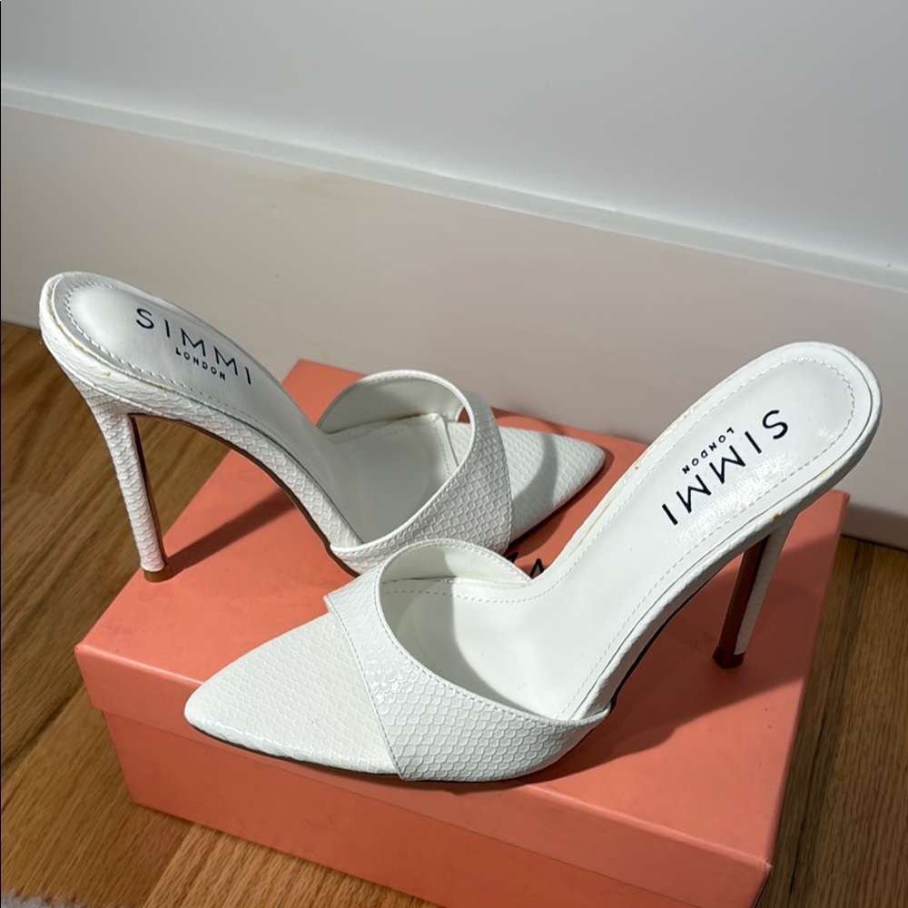 Simmi White Heels